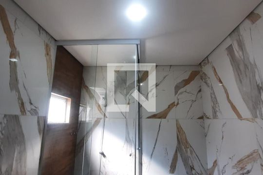 Banheiro 1 de casa para alugar com 3 quartos, 140m² em Penha de França, São Paulo