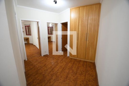 Corredor de apartamento à venda com 3 quartos, 150m² em Centro, Campinas