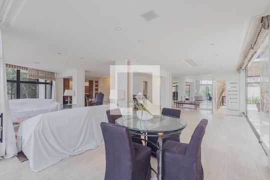 Sala de casa à venda com 5 quartos, 700m² em Boaçava, São Paulo