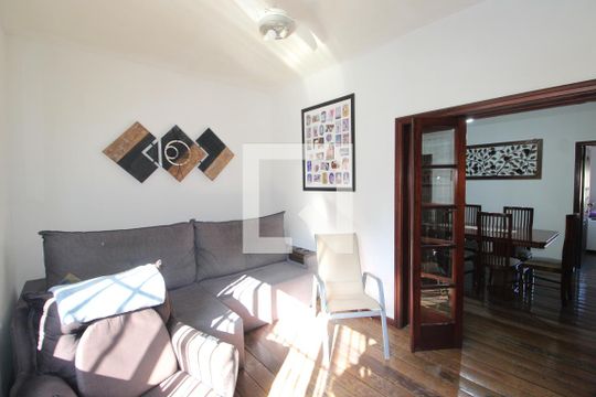 Sala de TV de casa à venda com 7 quartos, 347m² em Méier, Rio de Janeiro