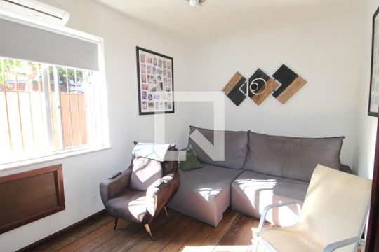 Sala de TV de casa à venda com 7 quartos, 347m² em Méier, Rio de Janeiro