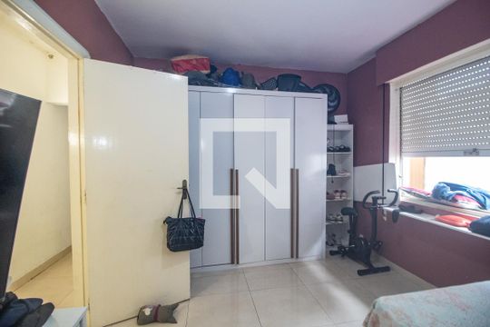 Quarto de casa à venda com 4 quartos, 300m² em Menino Deus, Porto Alegre
