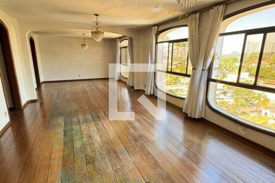 Apartamento para alugar com 3 quartos, 230m² em Vila Morumbi, São Paulo