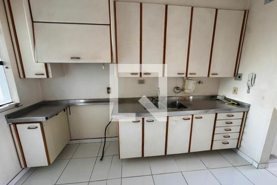 Apartamento para alugar com 3 quartos, 230m² em Vila Morumbi, São Paulo