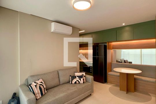 Sala de kitnet/studio para alugar com 1 quarto, 37m² em Pinheiros, São Paulo