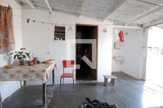 Área de Serviço de casa à venda com 3 quartos, 150m² em Vila Linda, Santo André