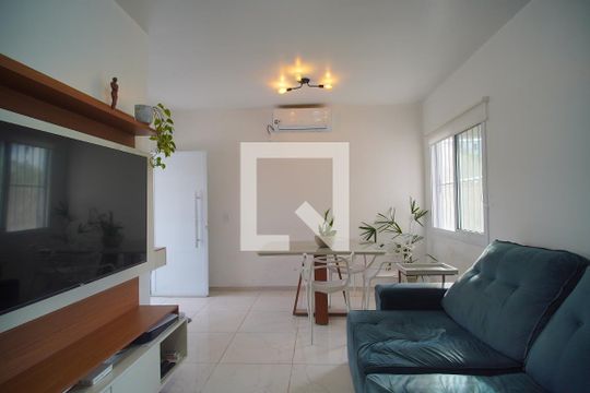 Sala de casa à venda com 2 quartos, 160m² em Campina, São Leopoldo