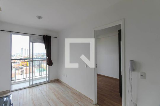 Sala/Cozinha de apartamento para alugar com 1 quarto, 27m² em Vila Tolstoi, São Paulo