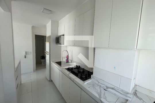 Cozinha de apartamento à venda com 2 quartos, 38m² em Vila Flora, Guarulhos