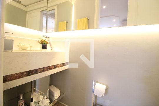 Lavabo de casa à venda com 3 quartos, 186m² em Vila Anhanguera, São Paulo