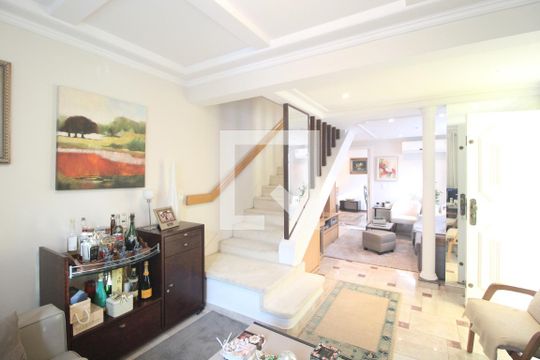 Sala de casa à venda com 3 quartos, 186m² em Vila Anhanguera, São Paulo