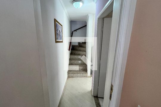 Corredor Primeiro Andar de casa de condomínio à venda com 3 quartos, 85m² em Imirim, São Paulo