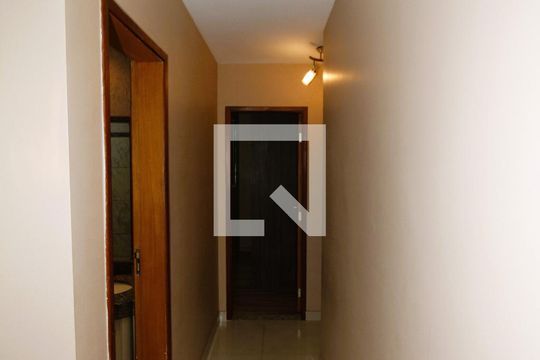Corredor de apartamento à venda com 3 quartos, 64m² em Cinquentenario, Belo Horizonte