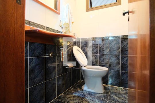 Lavabo de casa à venda com 4 quartos, 180m² em Vila Gomes Cardim, São Paulo
