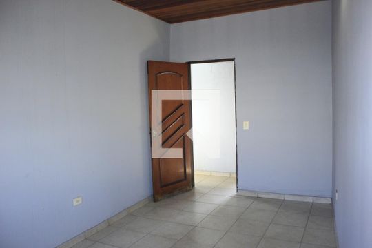 Quarto de casa para alugar com 2 quartos, 250m² em Jardim Presidente Dutra, Guarulhos