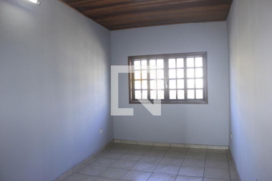 Quarto de casa para alugar com 2 quartos, 250m² em Jardim Presidente Dutra, Guarulhos