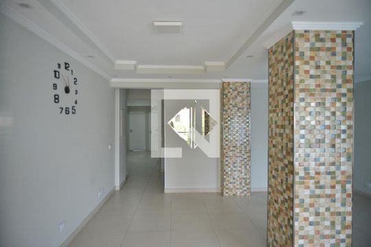 Hall de entrada de apartamento à venda com 3 quartos, 70m² em Vila Bela Vista, Santo André