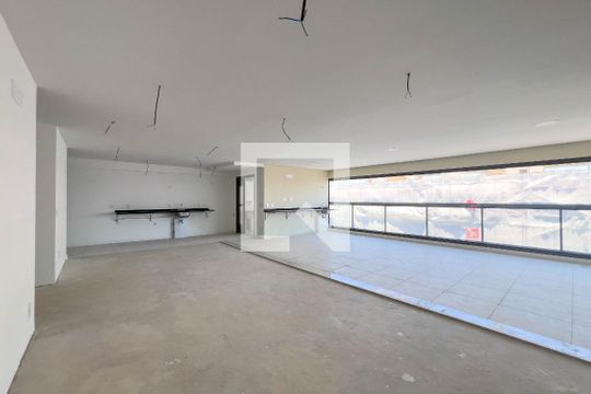 Sala e cozinha de apartamento à venda com 3 quartos, 160m² em Vila Dom Pedro I, São Paulo