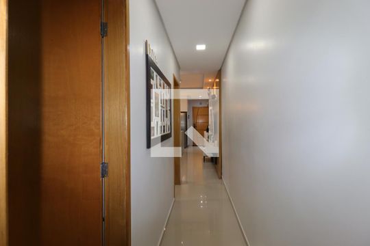 Corredor de apartamento à venda com 2 quartos, 106m² em Vila Príncipe de Gales, Santo André