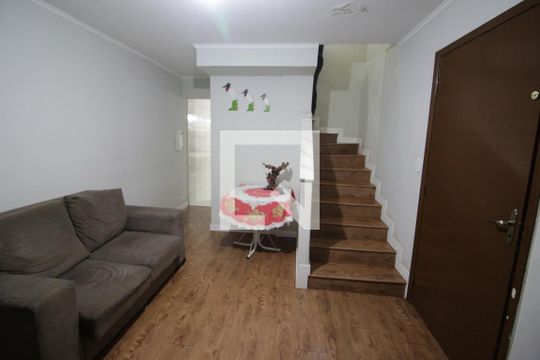 Sala de casa para alugar com 3 quartos, 132m² em Cidade das Flores, Osasco