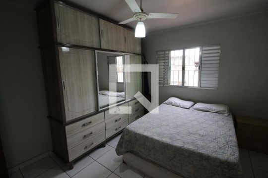Quarto  de casa à venda com 3 quartos, 132m² em Cidade das Flores, Osasco