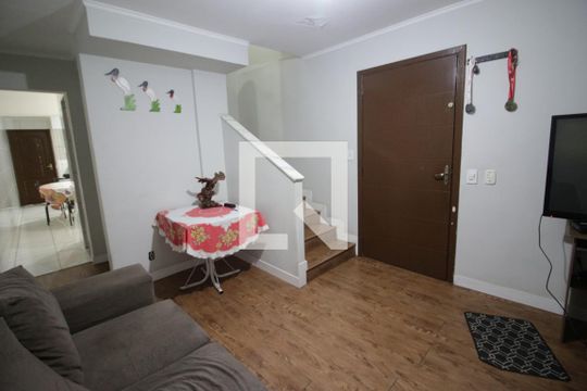 Sala de casa para alugar com 3 quartos, 132m² em Cidade das Flores, Osasco