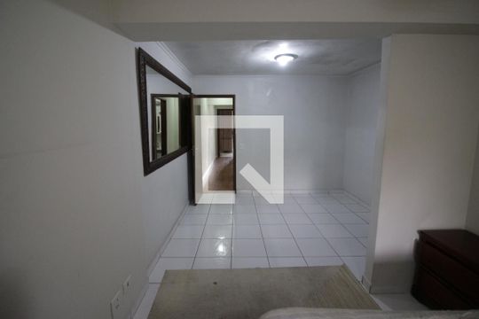 Suíte  de casa para alugar com 3 quartos, 132m² em Cidade das Flores, Osasco