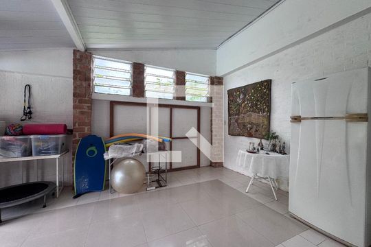 Área externa de casa de condomínio para alugar com 3 quartos, 658m² em Vargem Grande, Rio de Janeiro