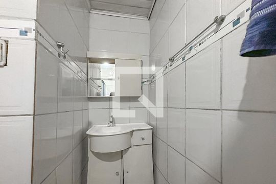 Banheiro de casa à venda com 2 quartos, 92m² em Feitoria Seller, São Leopoldo