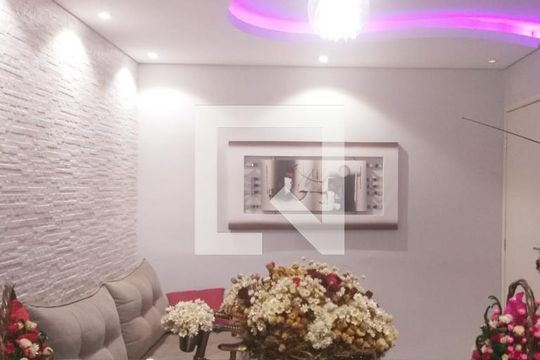 Sala de apartamento para alugar com 2 quartos, 45m² em Jardim Riacho das Pedras, Contagem