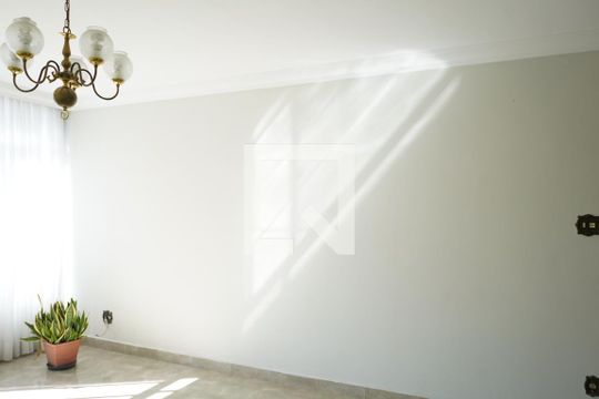 Sala de casa à venda com 3 quartos, 180m² em Parque da Mooca, São Paulo
