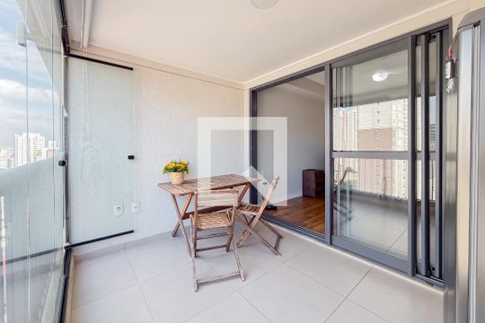 Varanda de kitnet/studio para alugar com 1 quarto, 27m² em Vila Mariana, São Paulo