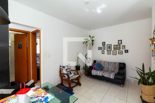 Sala de apartamento à venda com 2 quartos, 65m² em Havaí, Belo Horizonte
