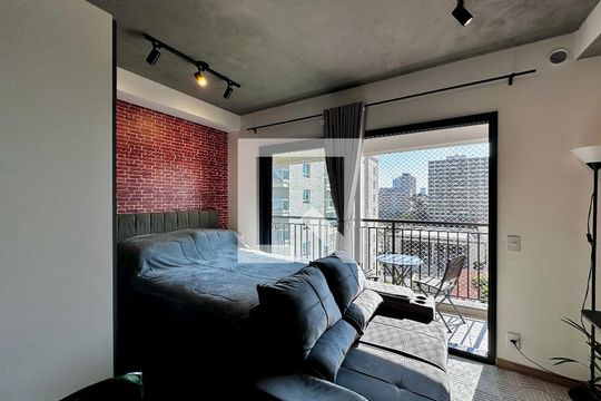 Sala de kitnet/studio para alugar com 0 quarto, 28m² em Santo Amaro, São Paulo