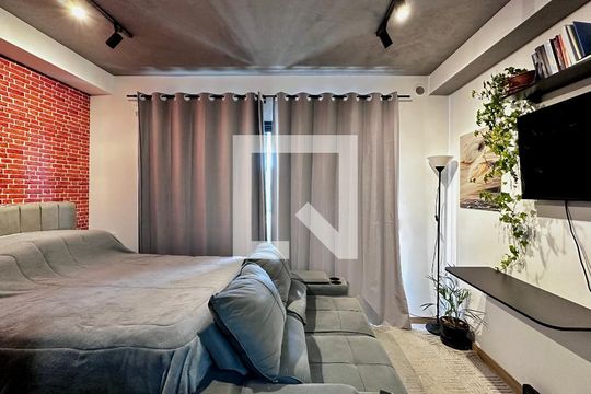 Sala de kitnet/studio para alugar com 0 quarto, 28m² em Santo Amaro, São Paulo