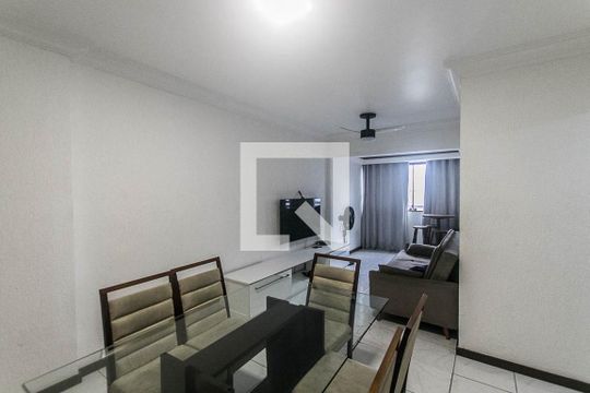 Sala de apartamento para alugar com 4 quartos, 127m² em Jardim Armação, Salvador