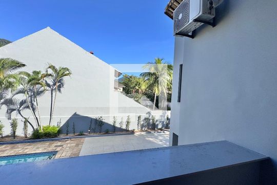 Hall Íntimo - Varanda de casa de condomínio à venda com 4 quartos, 550m² em Recreio dos Bandeirantes, Rio de Janeiro