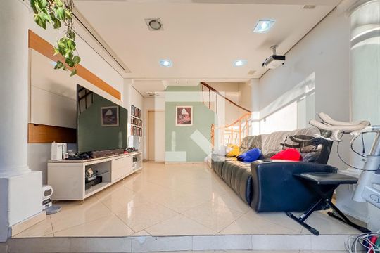 Sala de casa à venda com 3 quartos, 299m² em Vila Mariana, São Paulo