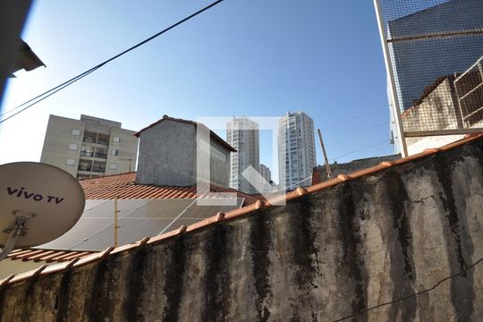 Vista do Sala/Quarto de casa para alugar com 1 quarto, 45m² em Vila Maria Alta, São Paulo