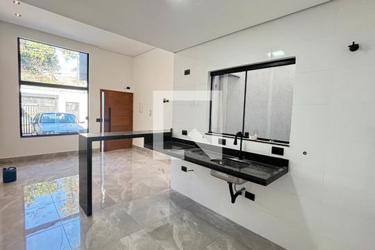 Sala/Cozinha de casa à venda com 3 quartos, 170m² em Utinga, Santo André