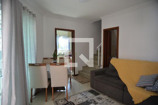 Sala de casa à venda com 2 quartos, 160m² em Vila Helena, Santo André
