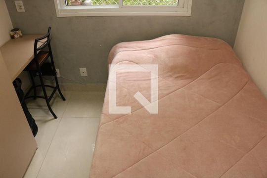 Quarto de apartamento para alugar com 2 quartos, 54m² em Lapa, São Paulo