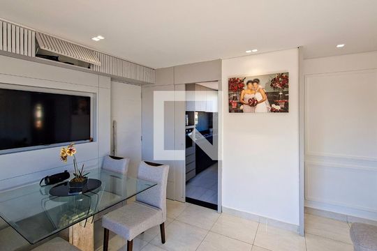 Sala de apartamento à venda com 3 quartos, 130m² em Pompéia, Belo Horizonte