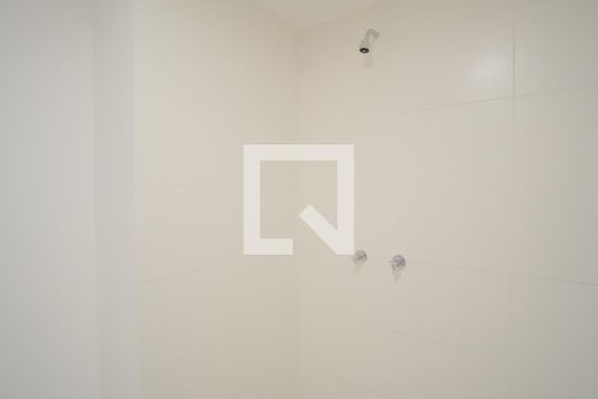 Banheiro de kitnet/studio para alugar com 1 quarto, 26m² em Vila Aricanduva, São Paulo