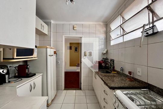 Cozinha de apartamento à venda com 3 quartos, 80m² em Botafogo, Campinas