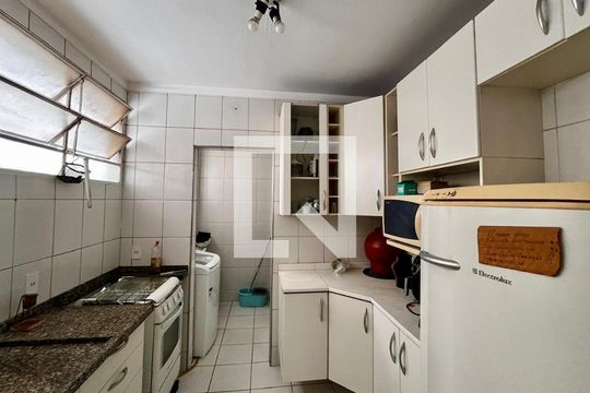 Cozinha de apartamento à venda com 3 quartos, 80m² em Botafogo, Campinas