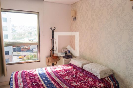 Suíte de apartamento à venda com 2 quartos, 70m² em Jardim Sabara, São Paulo