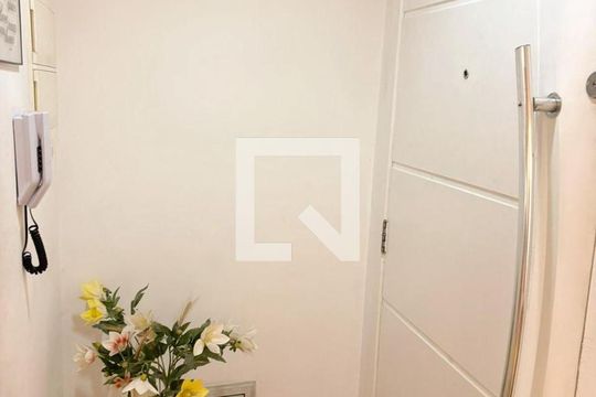 Entrada de apartamento à venda com 3 quartos, 65m² em Luz, São Paulo