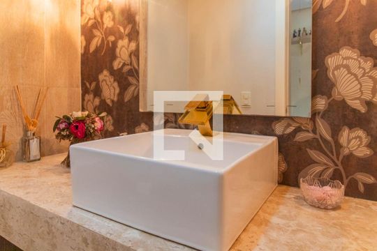 Lavabo de apartamento à venda com 3 quartos, 280m² em Santana, Porto Alegre
