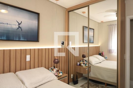 Quarto 1 de apartamento à venda com 2 quartos, 68m² em Vila Jacuí, São Paulo